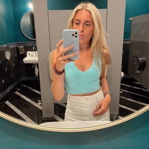 Meet your Posher, Emma